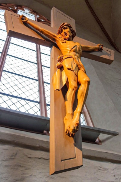 Kruzifix über der Christustür.